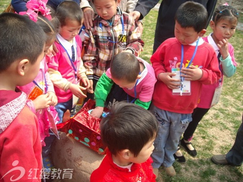 河北邢臺紅纓興柏幼兒園親子春游踏青活動