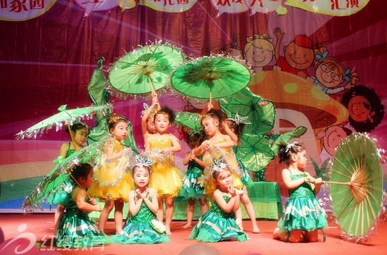 湖北武漢頤和家園紅纓幼兒園舉辦六一匯演