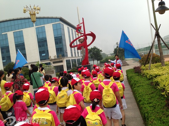 山東日照紅纓綠苑幼兒園開(kāi)展參觀小學(xué)活動(dòng)