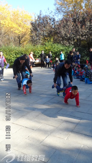 山東濟(jì)南紅纓智慧樹(shù)幼兒園舉辦“親子遠(yuǎn)足”游玩活動(dòng)