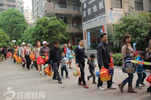 湖北武穴紅纓童心幼兒園親子遠(yuǎn)足活動