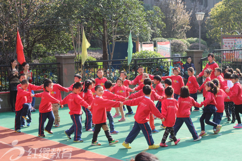 安徽合肥紅纓時(shí)代幼兒園舉辦陽(yáng)光體育早操比賽