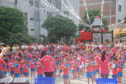 廣西興業(yè)紅纓新天地實(shí)驗(yàn)幼兒園慶六一活動