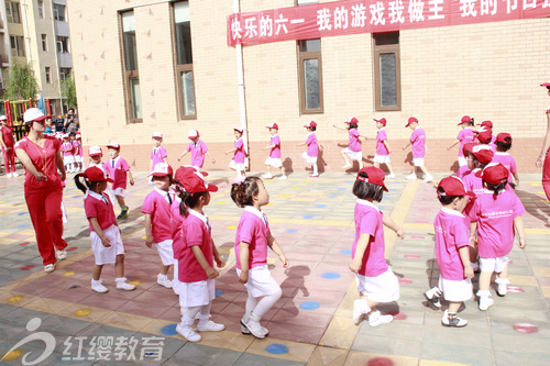 寧夏靈武紅纓童樂華庭幼兒園舉辦慶“六一”活動