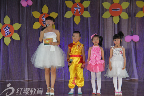 山東德州齊河紅纓紅太陽幼兒園舉辦慶六一跳蚤市場活動