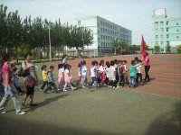 童之夢(mèng)幼兒園大班幼兒參觀育新紅小學(xué)